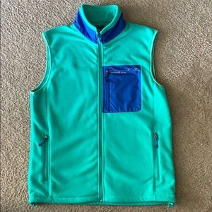 Vineyard vines fleece vest